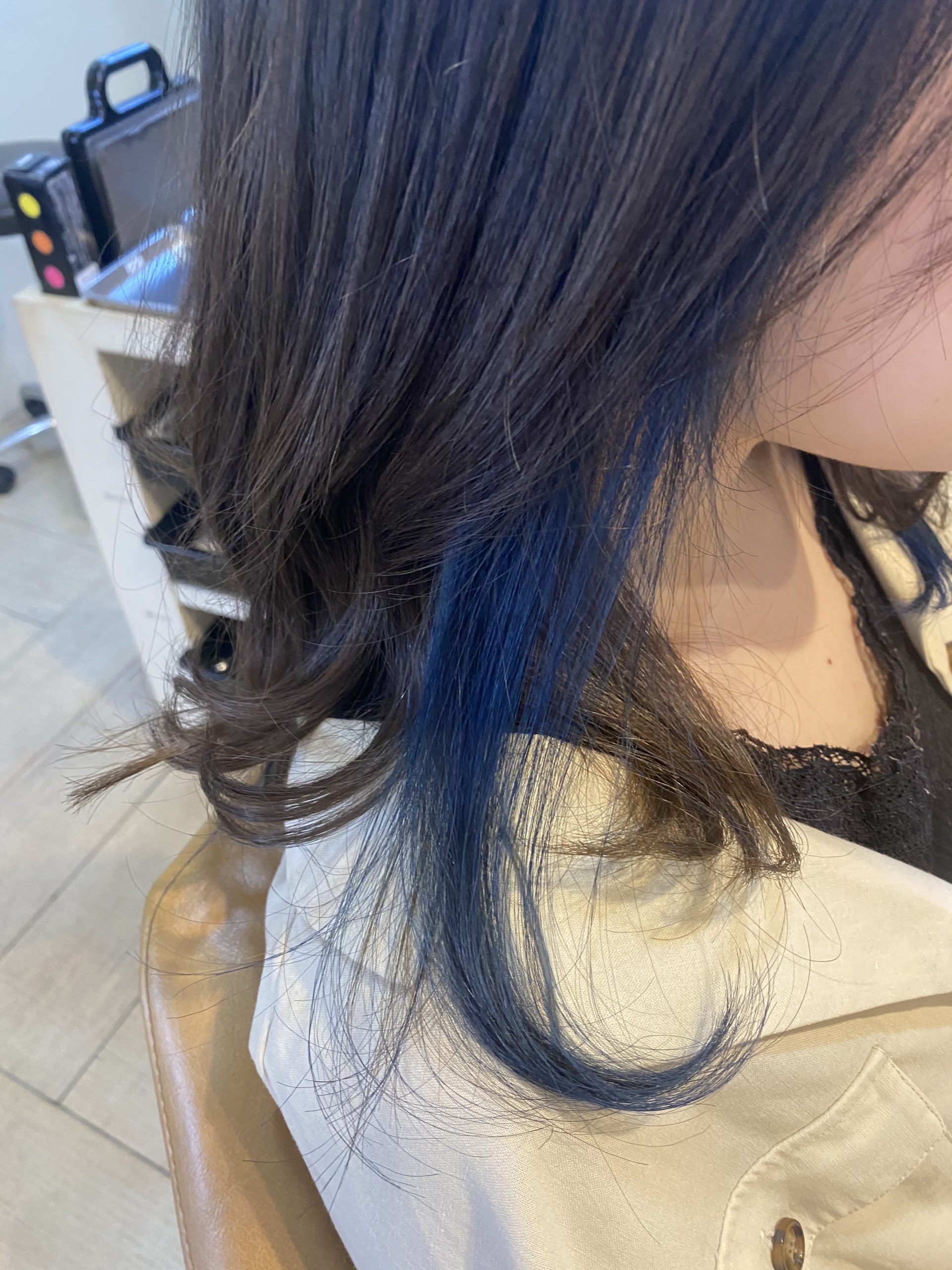 夏カラー インナーカラーブルー でステキな夏が始まる予感 奈良 京都 大阪の美容室 ハピネス