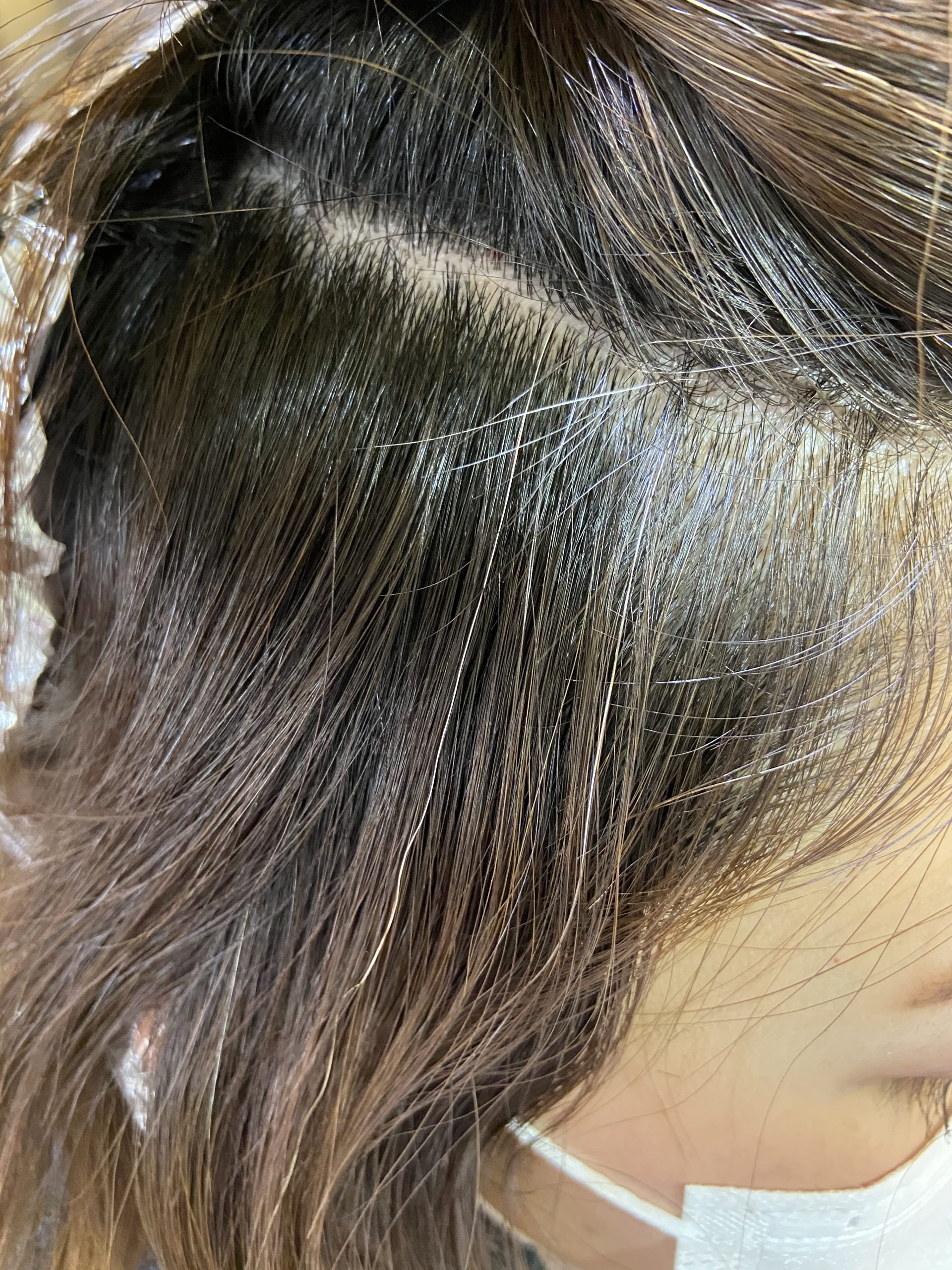 白髪ぼかし もう白髪染めは使わない 白髪を生かしたヘアカラーとは 奈良 京都 大阪の美容室 ハピネス 白髪ぼかし もう白髪染めは使わない 白髪を生かしたヘアカラーとは 奈良 京都 大阪の美容室 ハピネス